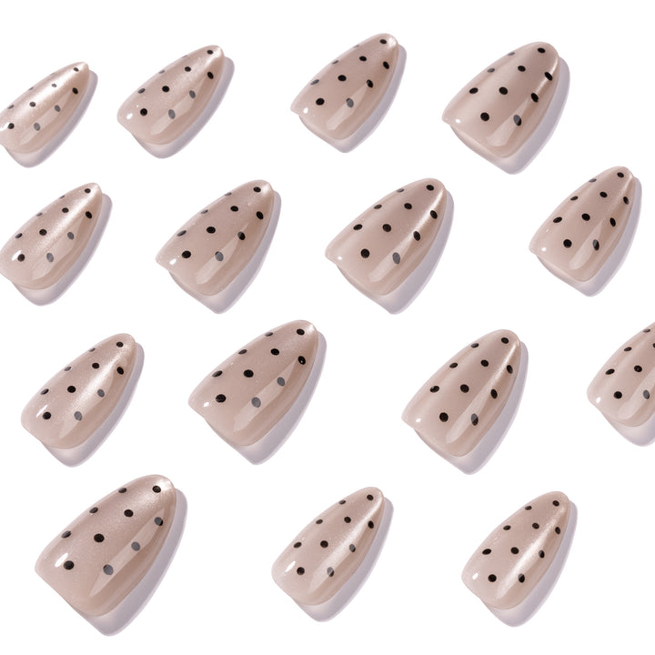 Artful nail tips in modern design Kalsten