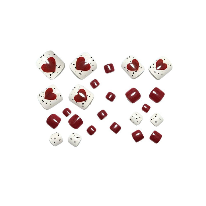 Nail art in romantic heart design Kalsten