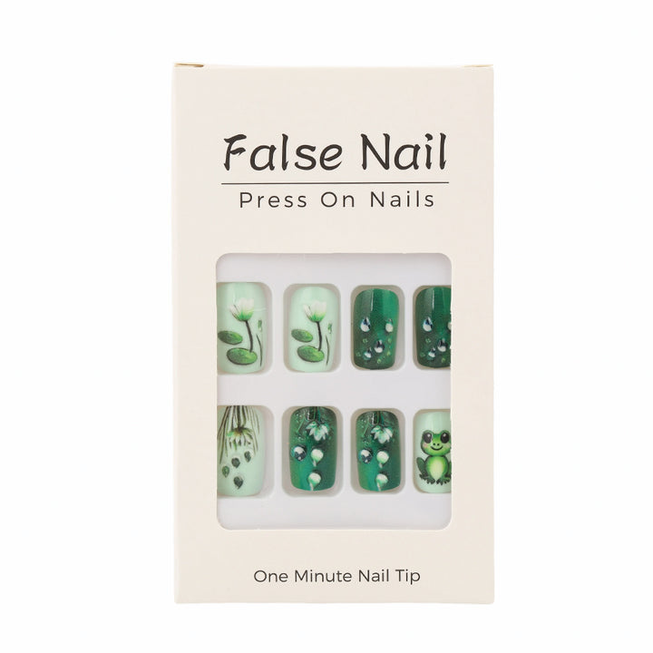 Creative art nails with frogs and plant details Kalsten