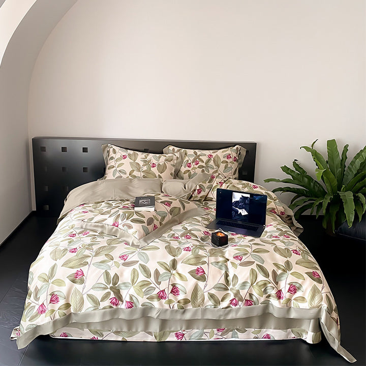 Fine satin bed linen set