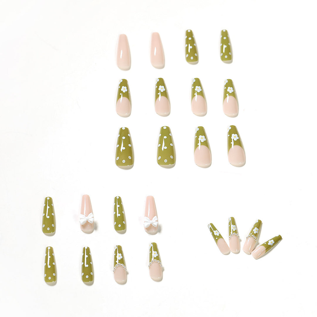Artful Nail Extensions with Delicate Flower Design Kalsten