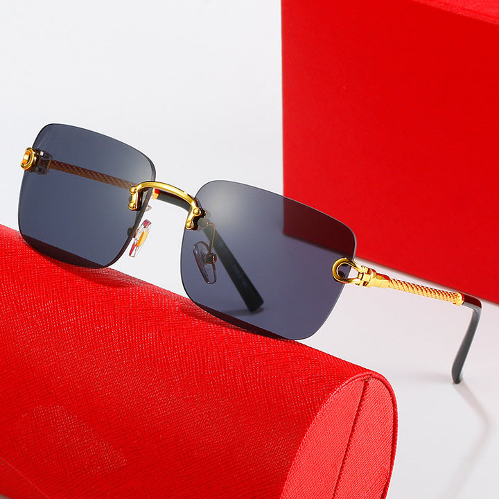 Women's square sunglasses with luxurious, gold-accented frame and protective lenses Kalsten