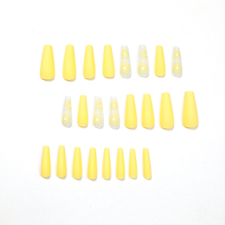 Elegant and artistic artificial nails Kalsten