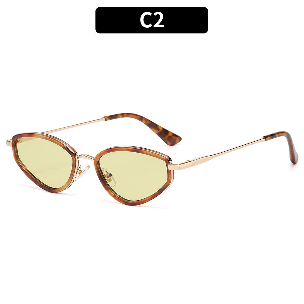 Chic Angular Cat-Eye Sunglasses