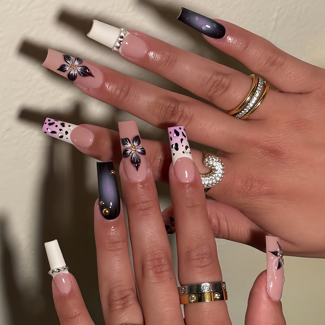 Artificial nails with luxurious 3D flower accents Kalsten