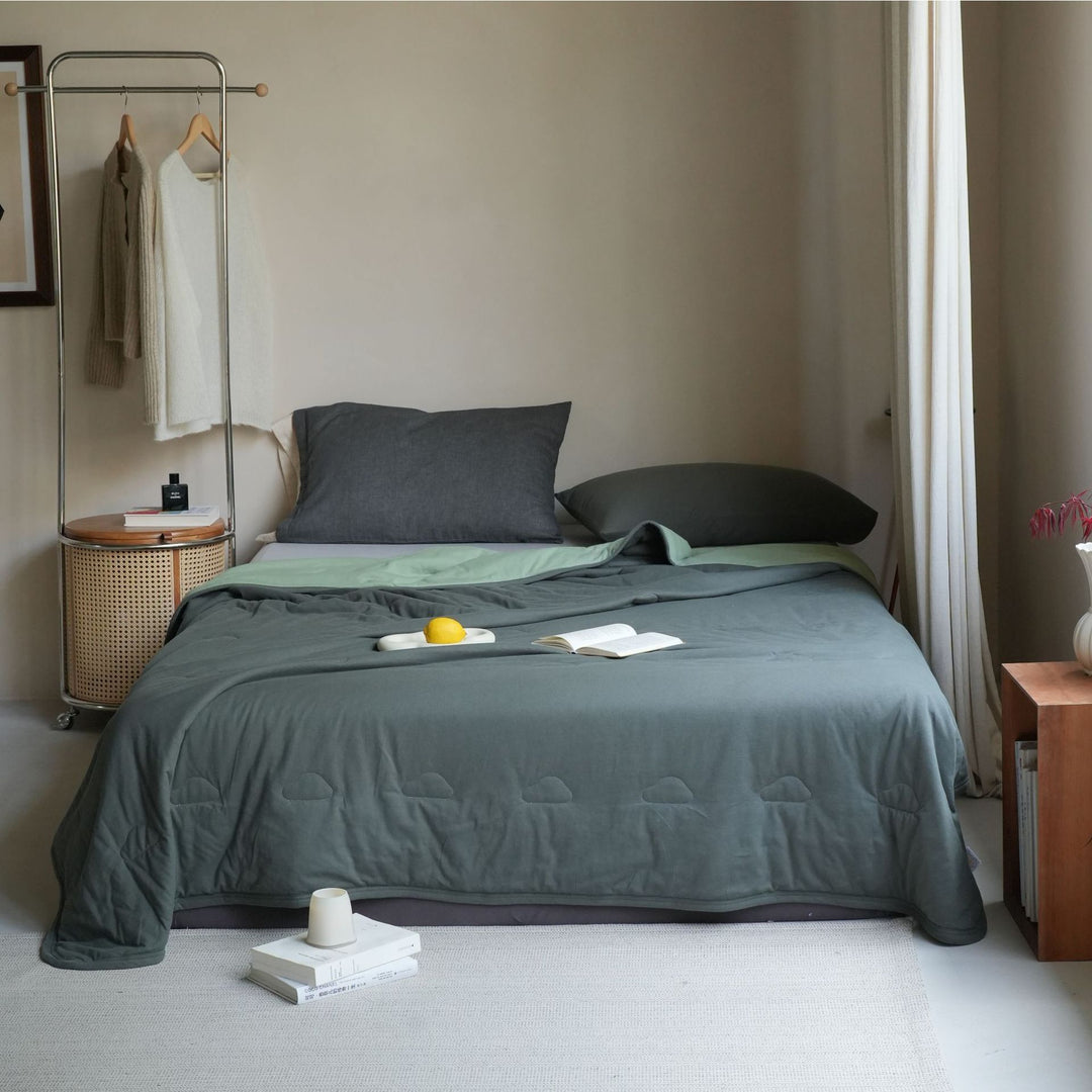 Bedding set made of breathable cotton percale with light stonewash
