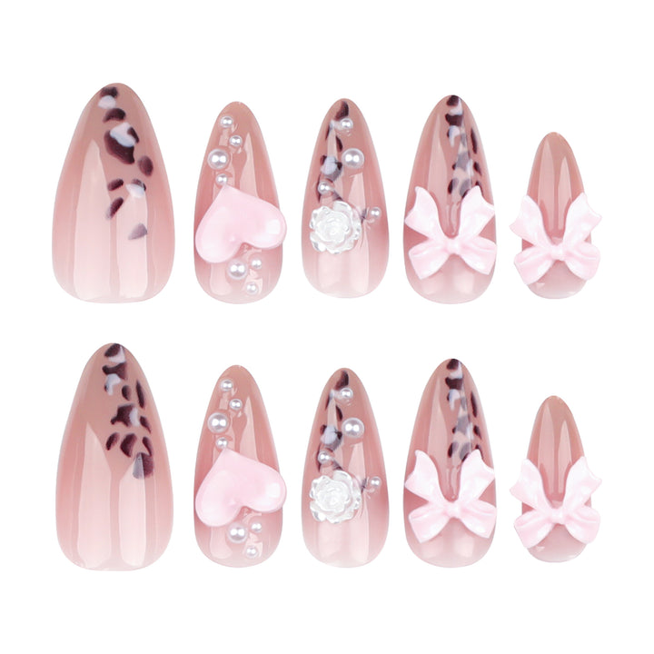 Artful nail extensions with decorative 3D designs Kalsten