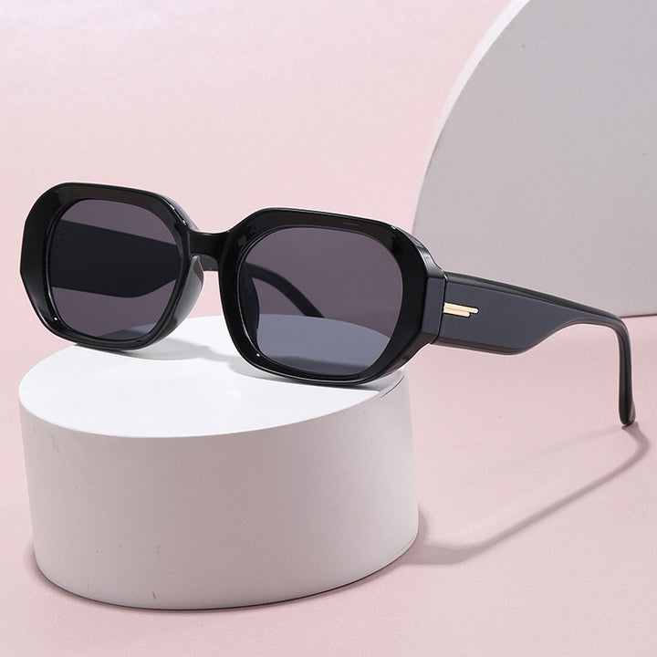 Women’s fashionable geometric sunglasses with robust design Kalsten