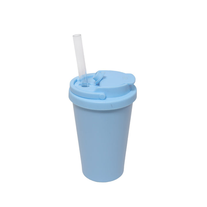 Ladies silicone drinking cup with secure closure system Kalsten