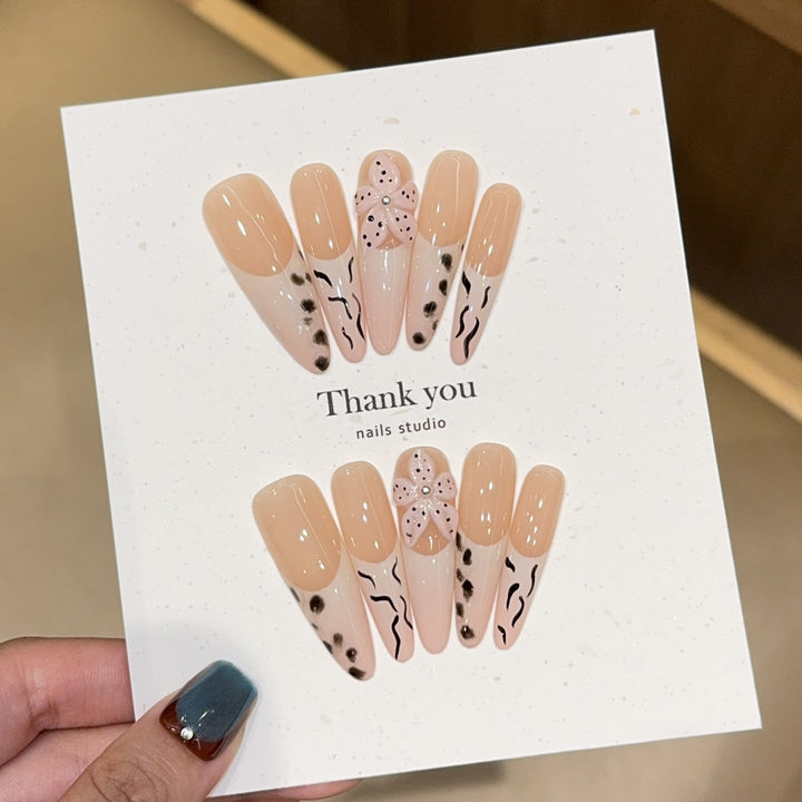 Elegant artificial nails with flower and animal design Kalsten