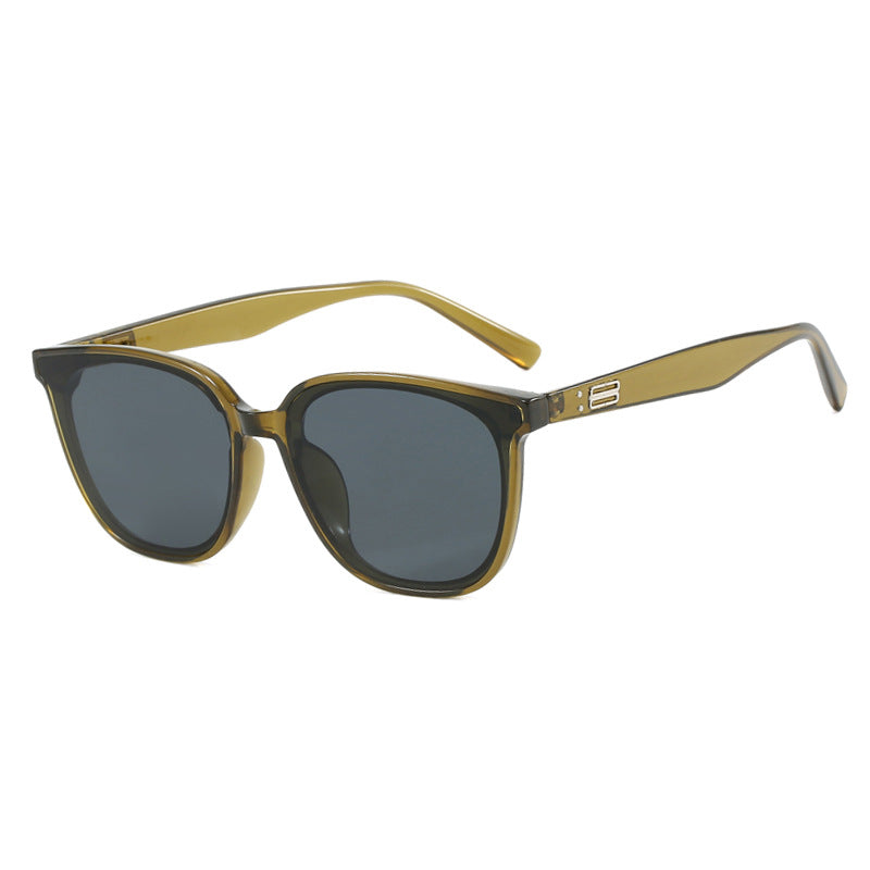 Women’s sunglasses in modern chic style Kalsten