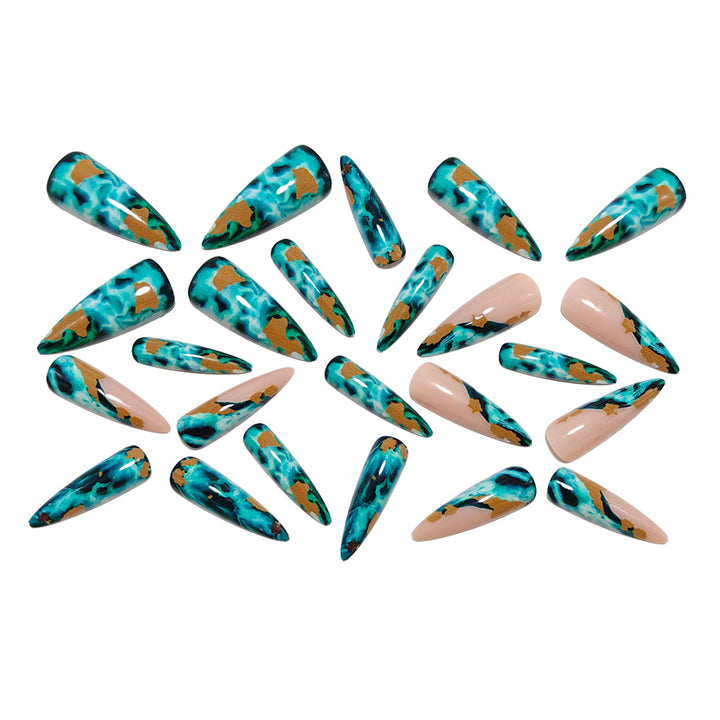 Artificial nails in luxurious marble and gold design Kalsten