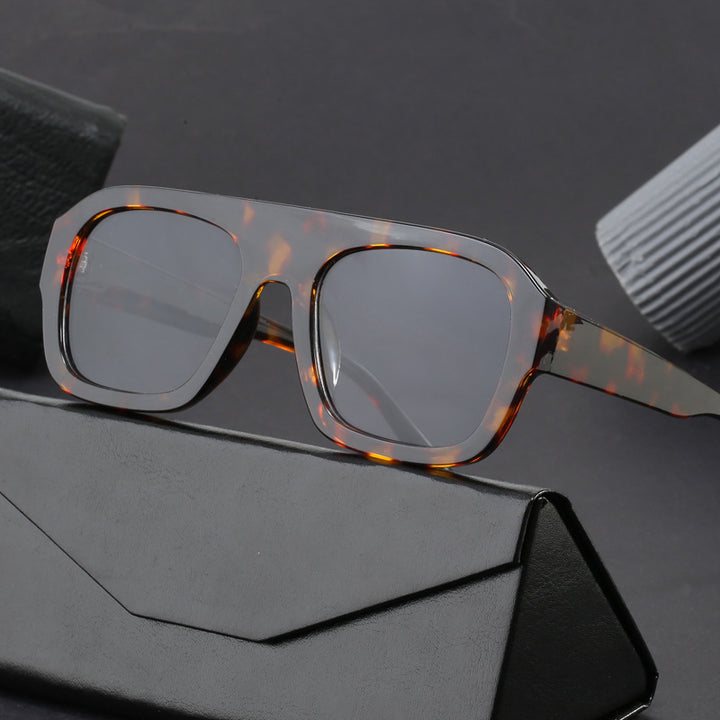 Ladies oversized square sunglasses with modern design Kalsten