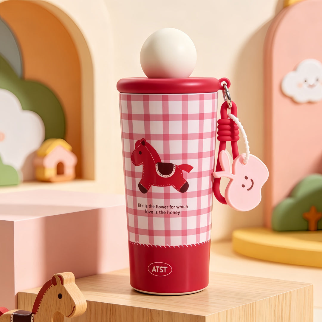 Stylish water bottle with individual pendant Kalsten