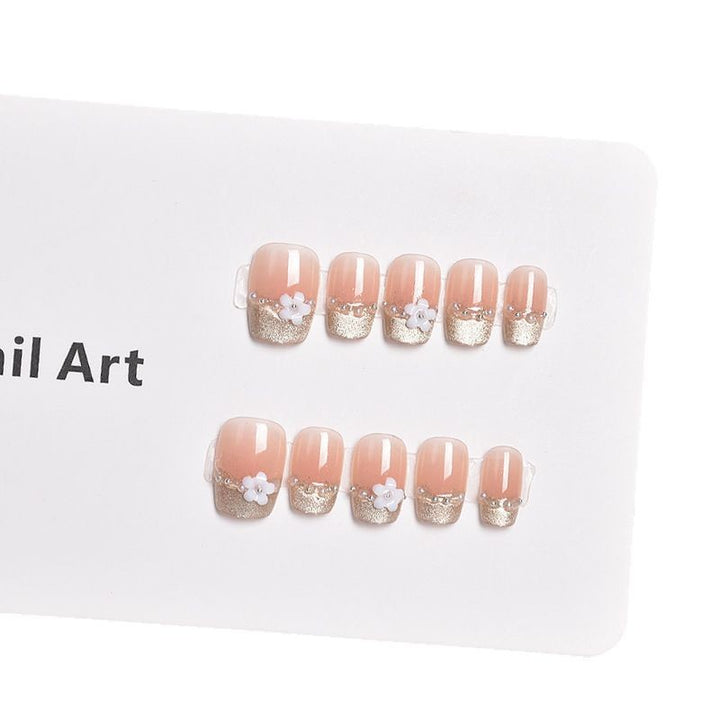 Artfully Designed Press-On Nail Extensions Kalsten