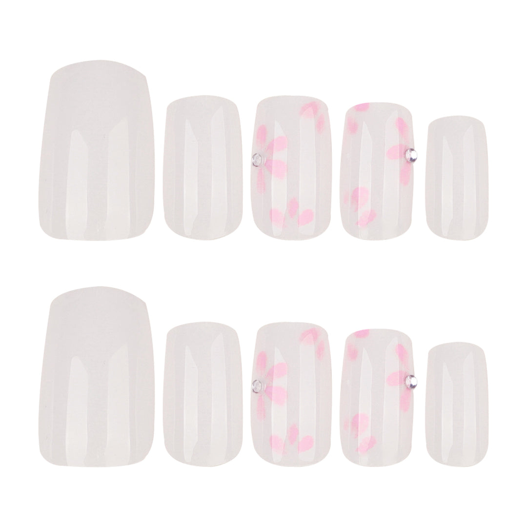 Artful Nail Art with Delicate Flower Patterns Kalsten