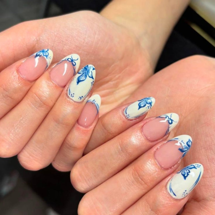 Floral Decorative Gel Nail Extensions