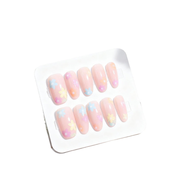 Floral-Themed Press-On Nail Design Kalsten