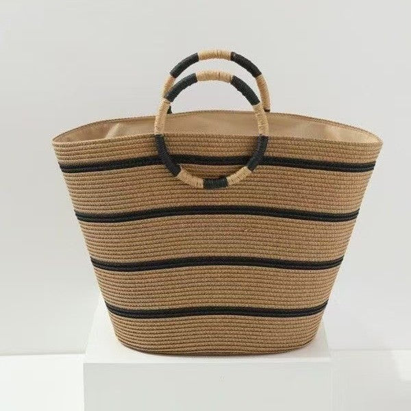 Elegant and Spacious Beach Bag Kalsten