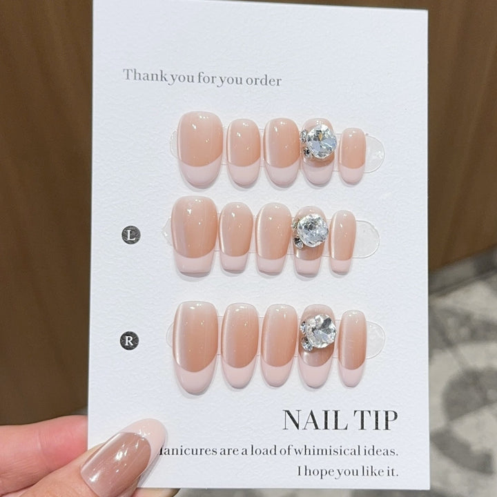 Artificial nail tips with elegant rhinestone accents Kalsten