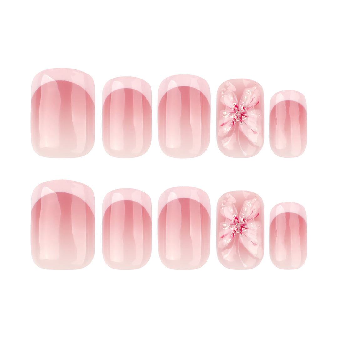 Stylish nail art with floral accents Kalsten