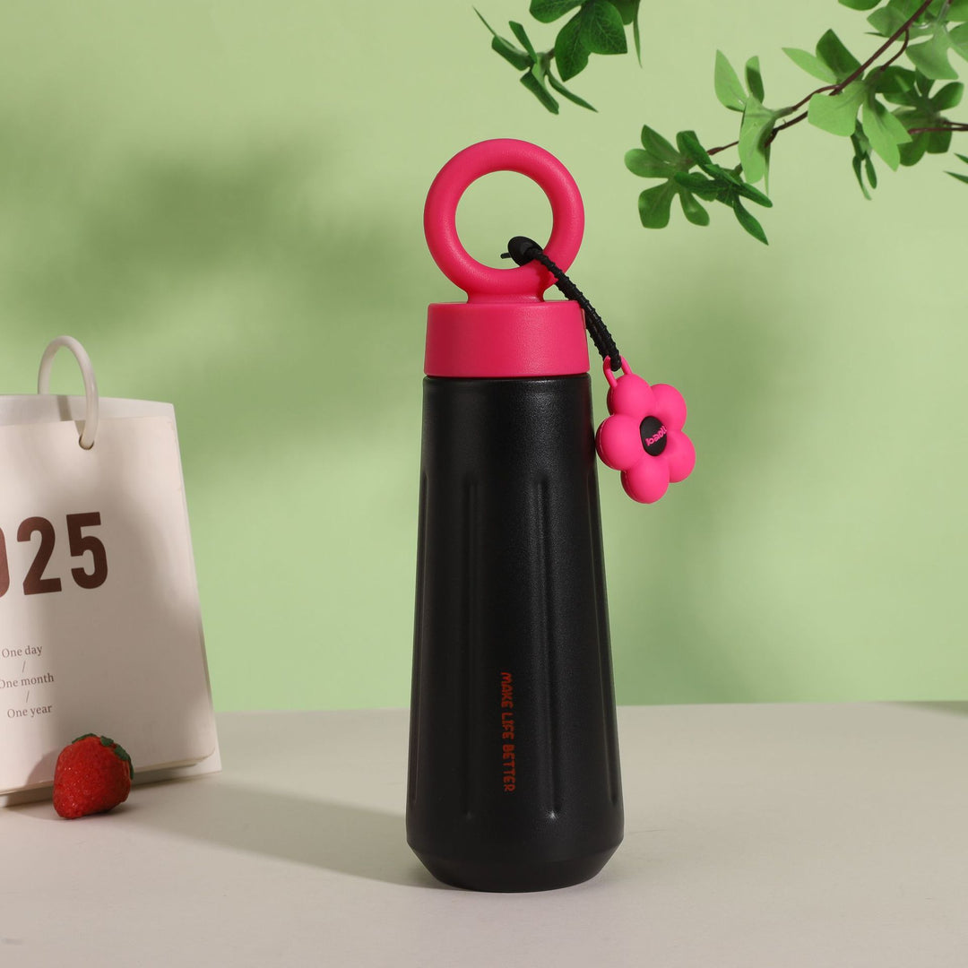 Ladies stylish plastic drinking bottle with charm Kalsten