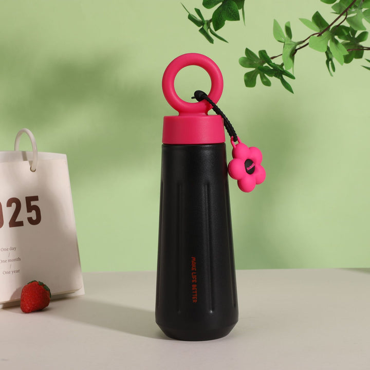 Ladies stylish plastic drinking bottle with charm Kalsten
