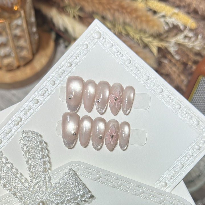 Elegant Floral Accented Press-On Nails Kalsten