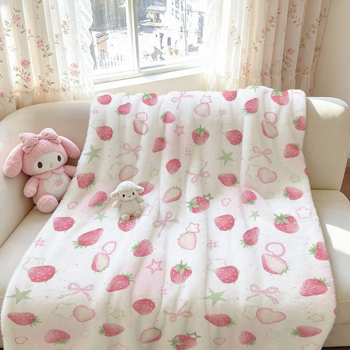 Strawberry-Themed Cozy Fleece Blanket