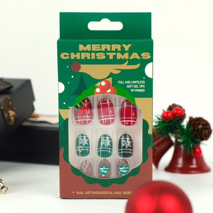Artistic Christmas nail art with festive design Kalsten