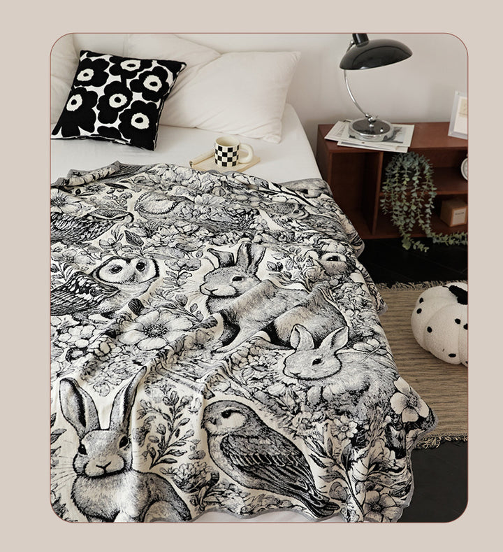 Cozy throw blanket with detailed jacquard animal motif