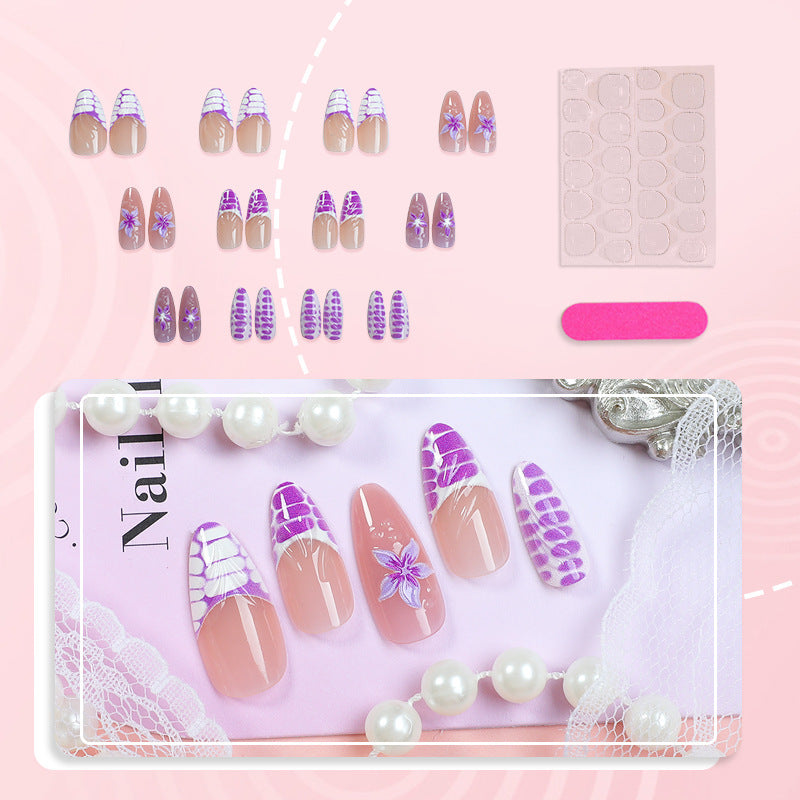 Artful nail tips in modern floral design Kalsten