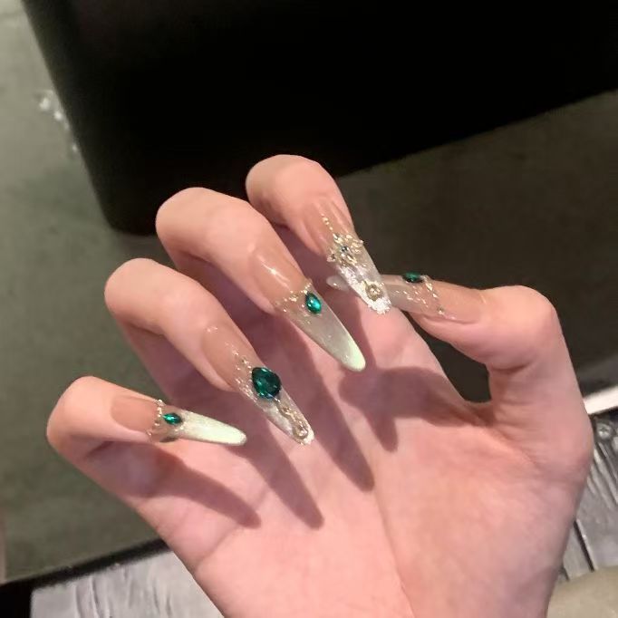 Luxury Crystal-Embellished Press-On Nails Kalsten
