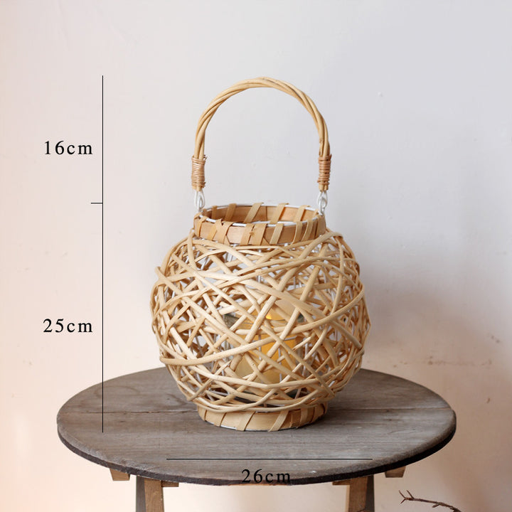 Decorative lantern made of woven natural material Kalsten
