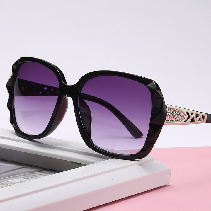 Ladies sunglasses in luxurious glamour style Kalsten