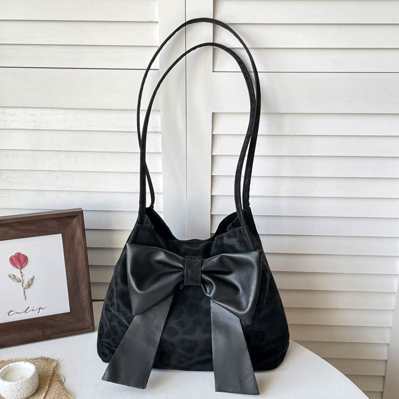 Chic Bow-Accent Bucket Handbag