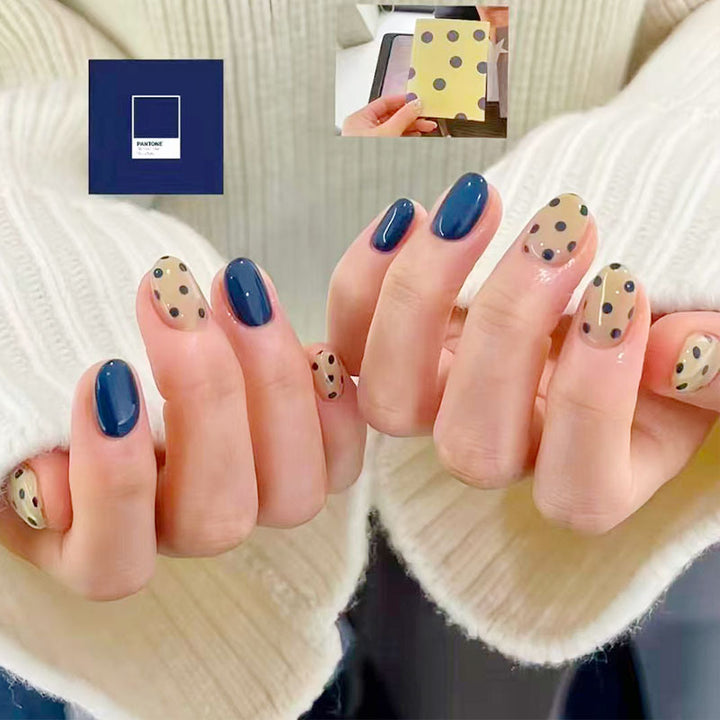 Artistic Cat-Themed Press-On Nail Art Set Kalsten
