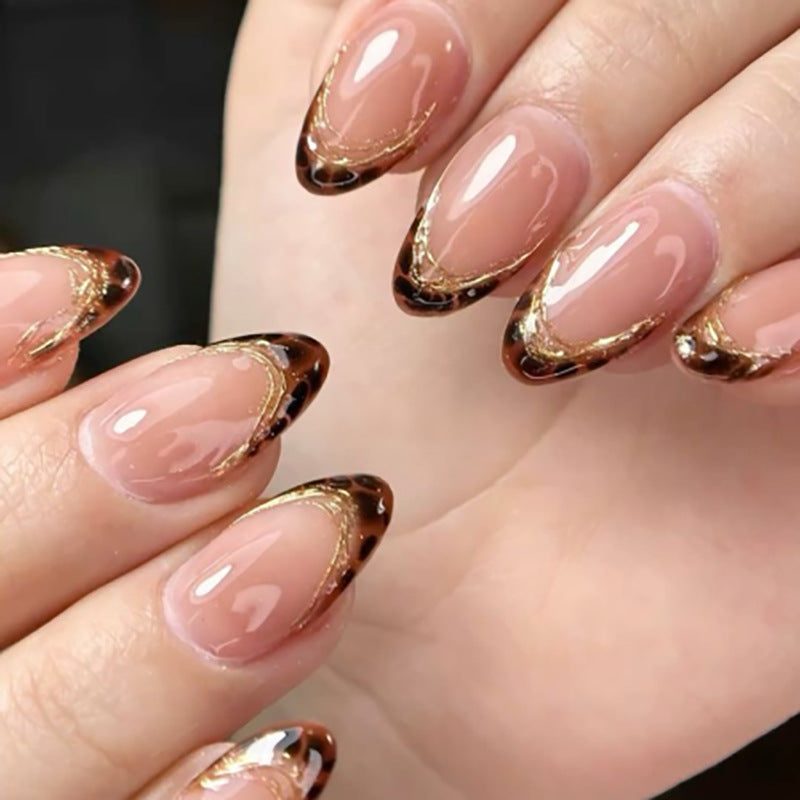Artistic stiletto nails with luxurious glitter design Kalsten