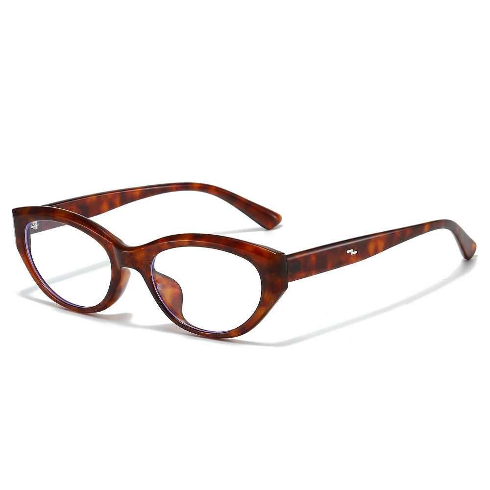Chic Cat-Eye Sunglasses with Stylish Frame Details Kalsten