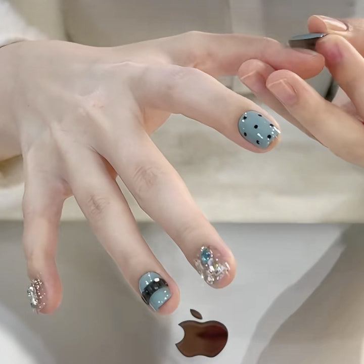 Decorative Press-On Nail Set with Glittery Accents Kalsten