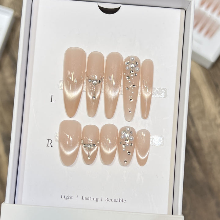 Decorative Press-On Nail Set Kalsten