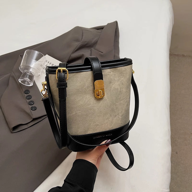 Elegant Structured Bucket Bag Kalsten