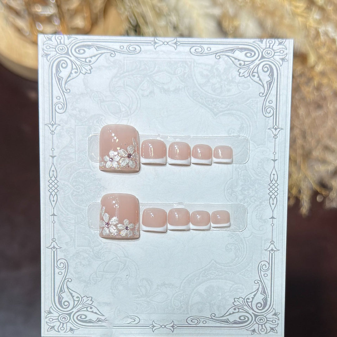 Floral-Inspired Press-On Nail Set Kalsten