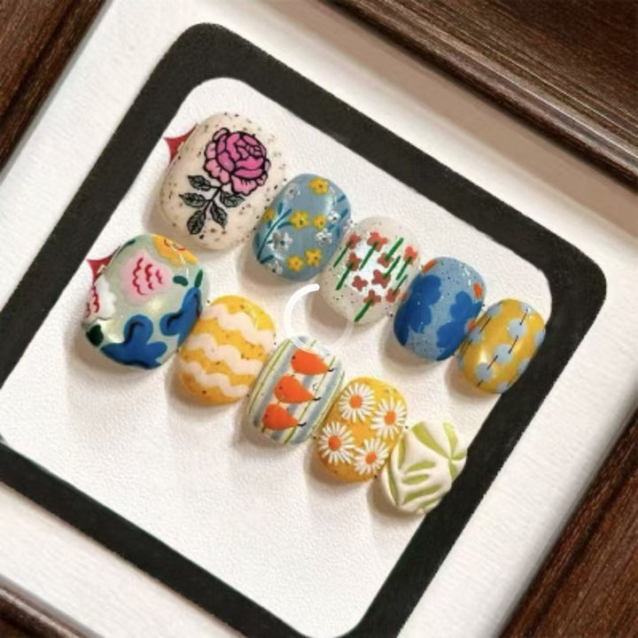 Artistic Floral and Nature-Inspired Nail Design Set Kalsten