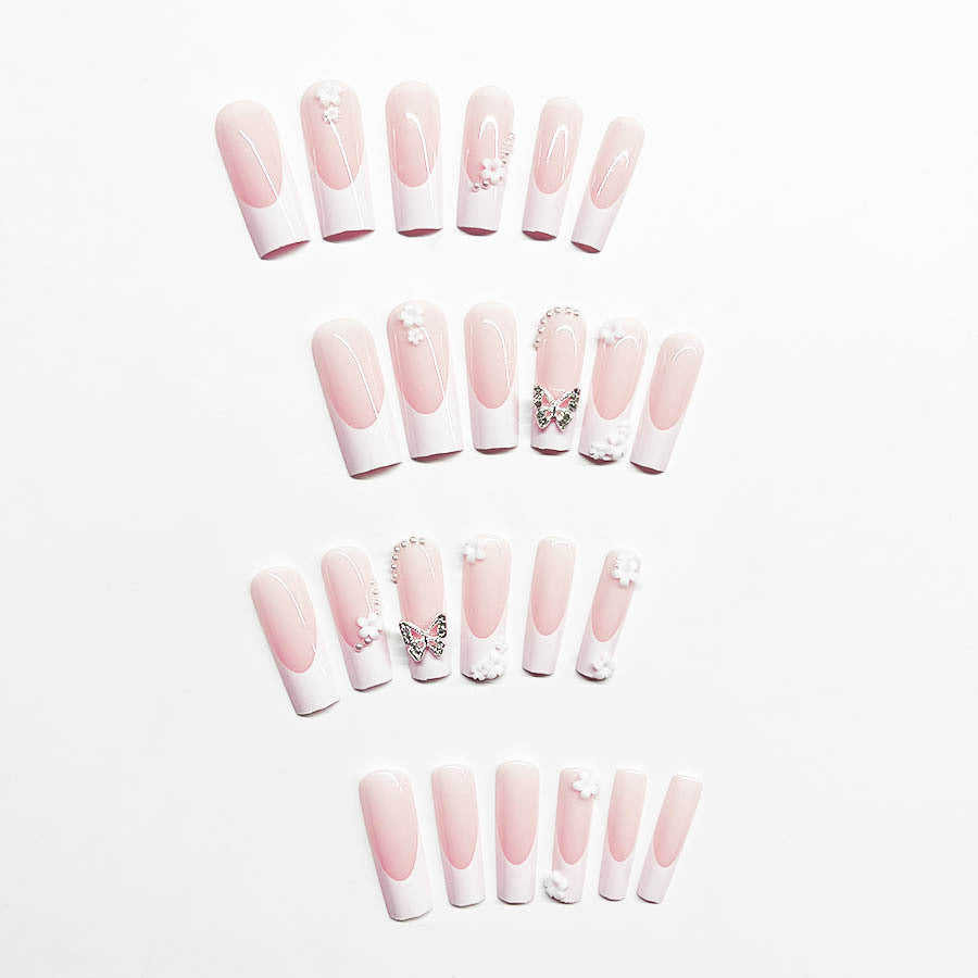 Artificial nails in elegant design Kalsten