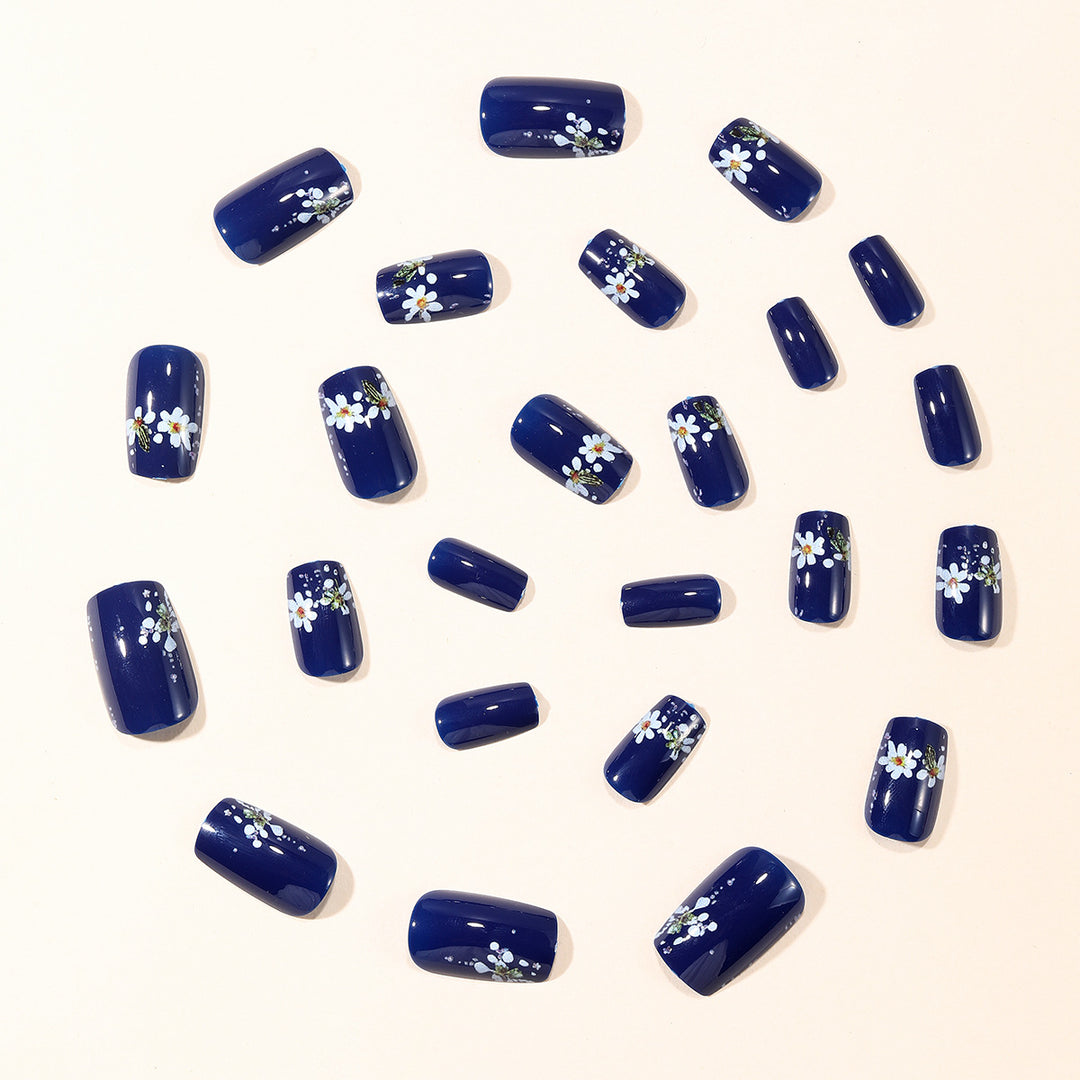 Decorative Floral Nail Art Set Kalsten