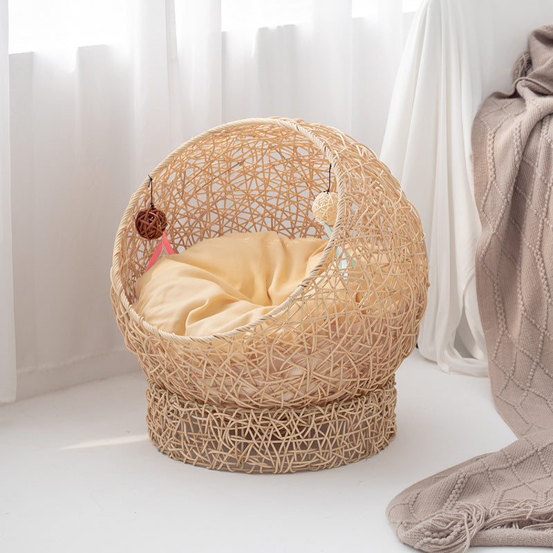 Cozy cat bed made of handwoven natural material Kalsten