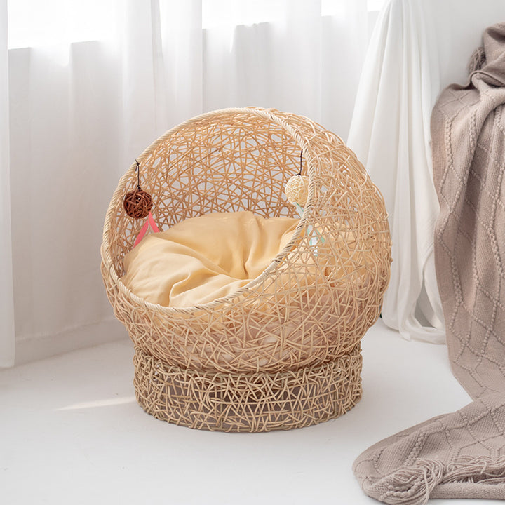 Cozy cat bed made of handwoven natural material Kalsten