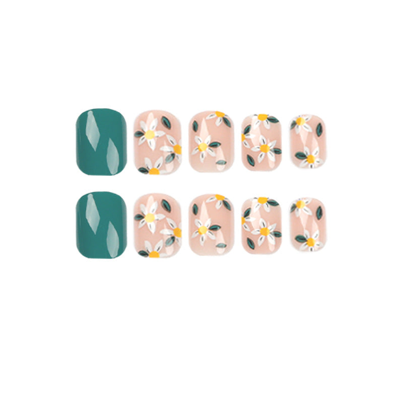 Artful nail art with delicate floral designs Kalsten
