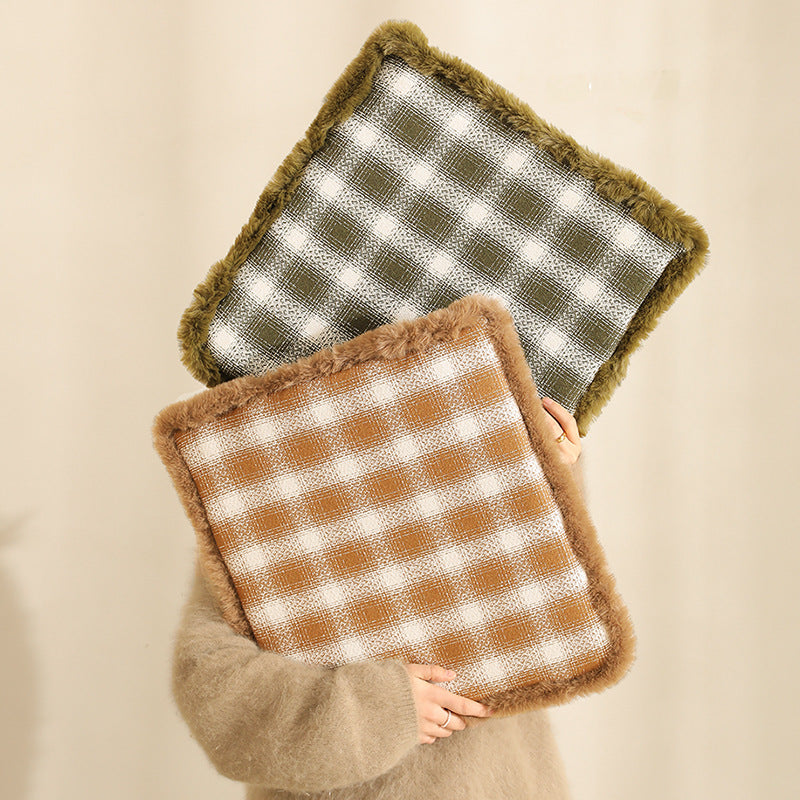 Padded checked chair cushion with faux fur border Kalsten